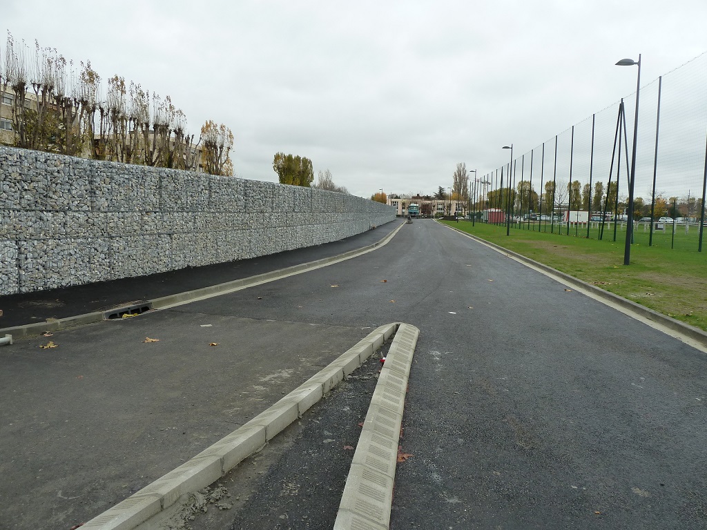 Isolation acoustique de jardin : mur-clôture antibruit Gabion Stonewall